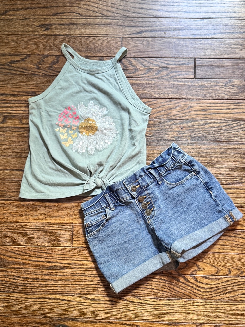 SO Daisy Tank Top with Denim Waistband Detail Shorts